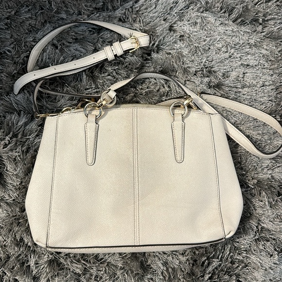 COACH Minetta Ivory Leather Crossbody purse - Picture 2 of 3